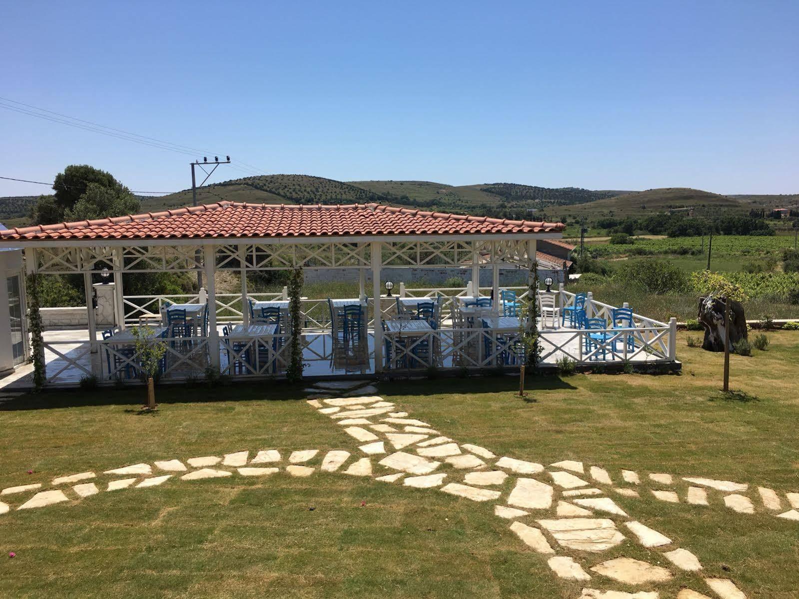 Mylos Hotel Бозджаада Екстериор снимка