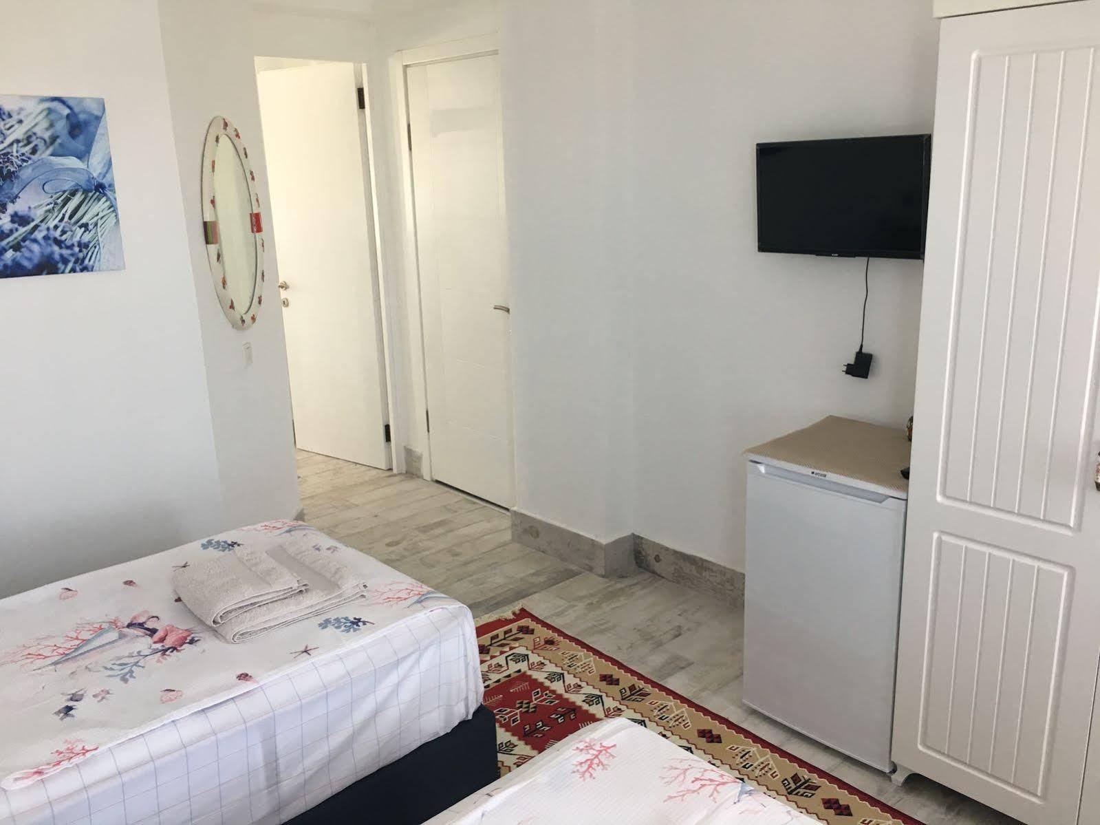 Mylos Hotel Бозджаада Екстериор снимка
